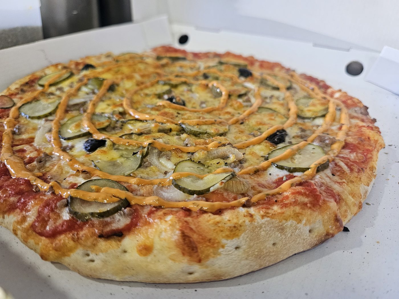 Pizza Milano courgettes Pizza Napoli Carpentras
